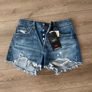 Levi’s classic jean shorts